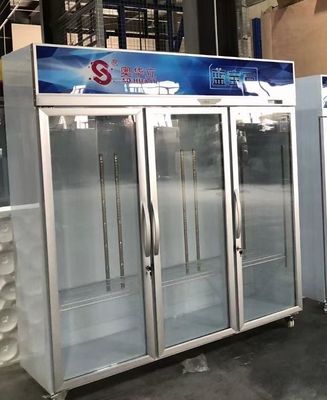 Bon prix 1306L Fresh Keeping Commercial Display Refrigerator Réfrigérateur à refroidissement direct Réfrigérateur à affichage 3 portes en ligne